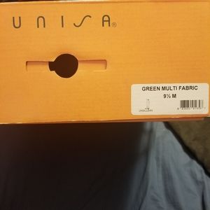 Army green/ black pull-on, full-length flat boots